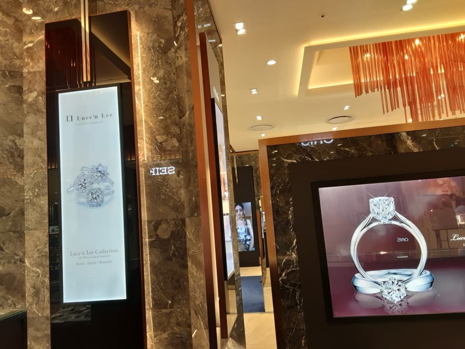 Lucenlee - Lotte Busan Branch [Tax Refund Shop] (루첸리 롯데부산)