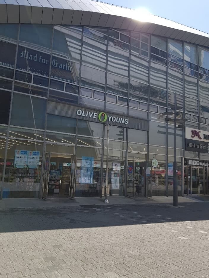 Olive Young - Sangam MBC Branch [Tax Refund Shop] (올리브영 상암MBC)