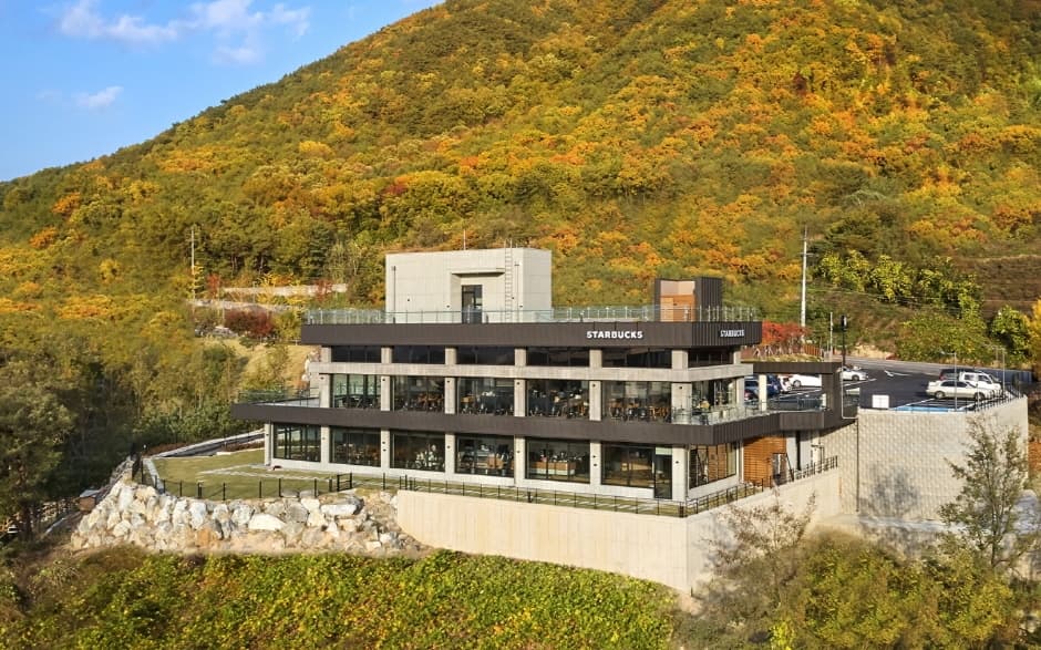 Starbucks Chuncheon Gubongsan R (스타벅스 춘천구봉산R점)