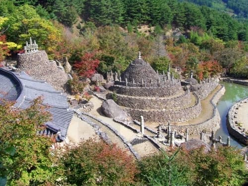 Samseonggung (삼성궁)