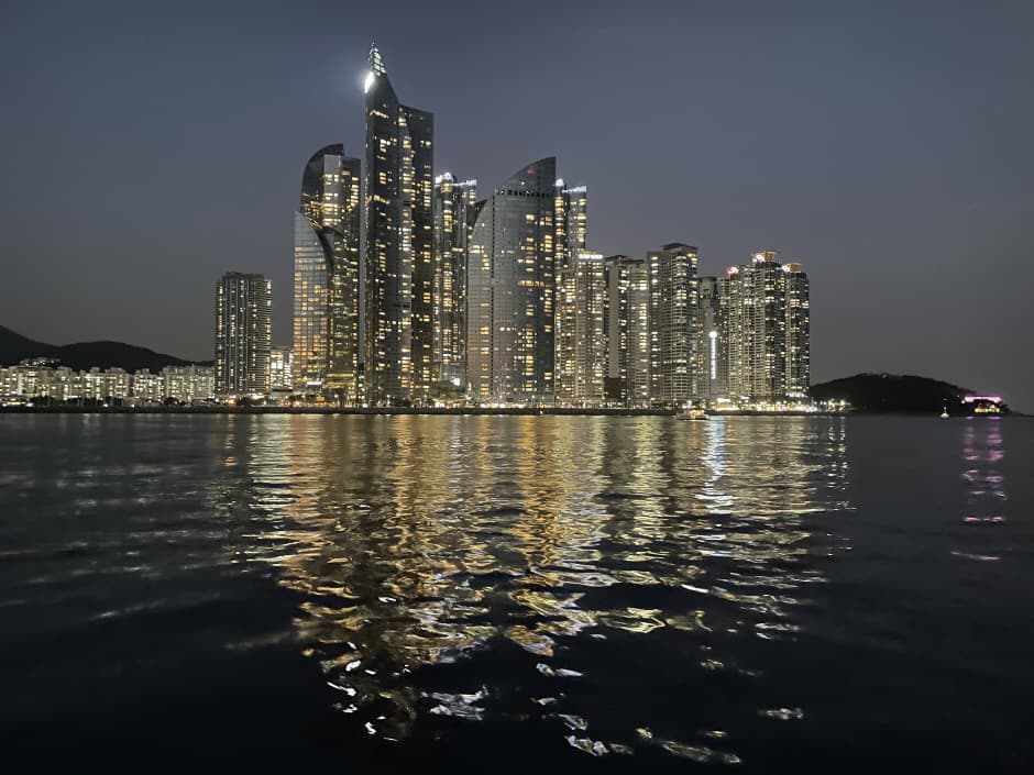 Busan Yacht Tour 3355 Marine (부산요트투어 3355마린)