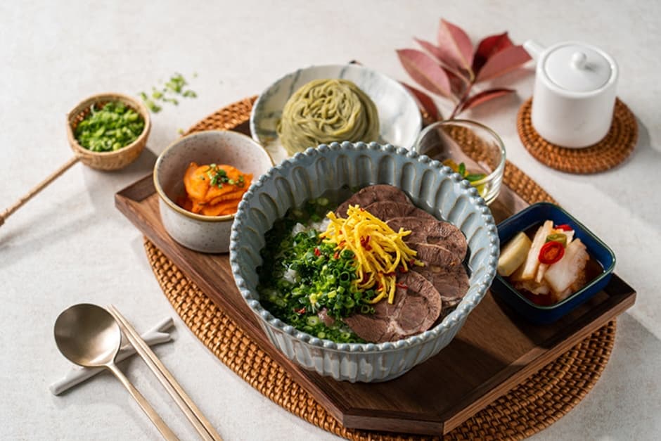 Damyang Apzip (담양앞집)