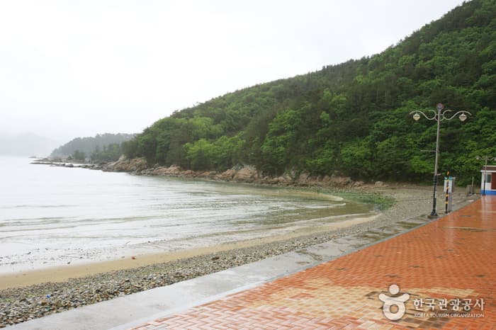 Deokpo Beach (덕포해수욕장)