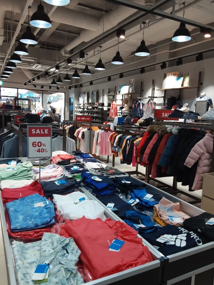 Columbia - Shinsegae Paju Branch [Tax Refund Shop] (컬럼비아 첼시파주)