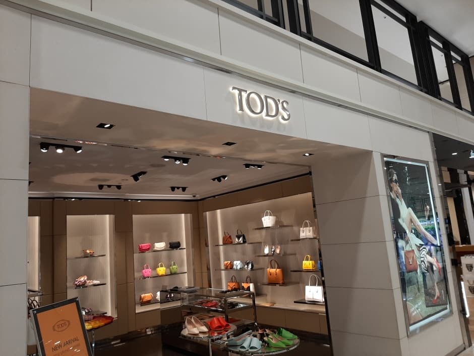Tod’S - Shinsegae Gangnam Branch [Tax Refund Shop] (토즈 신세계 강남점)