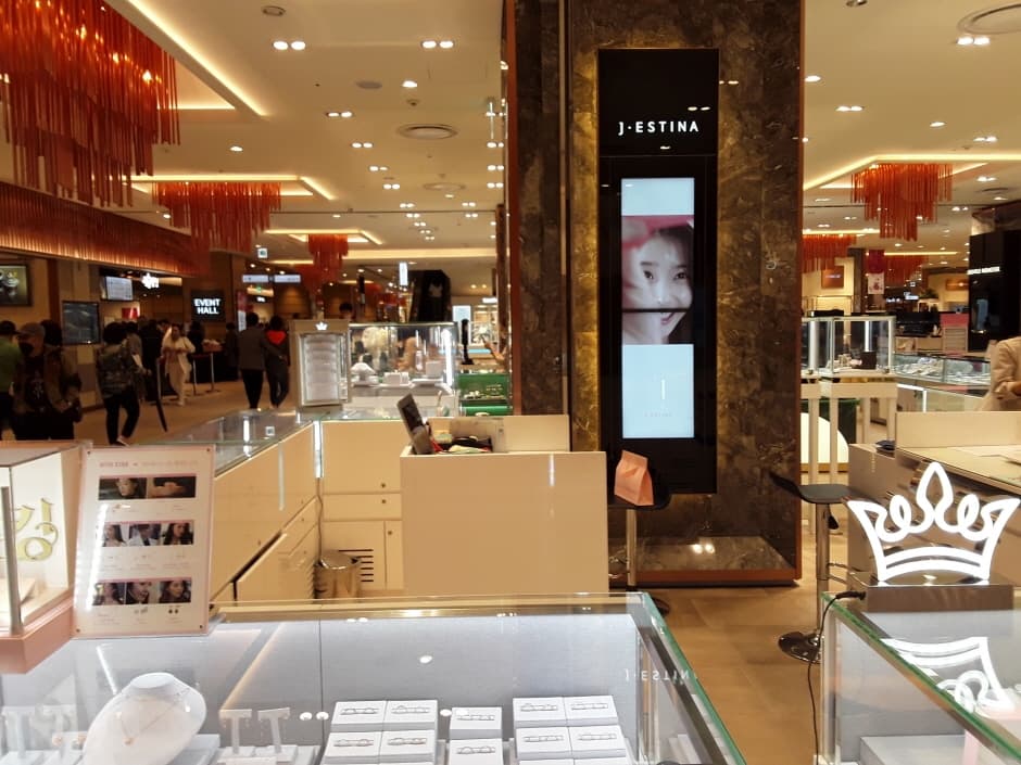 J.Estina - Lotte Busan Branch [Tax Refund Shop] (제이에스티나 롯데 부산점)