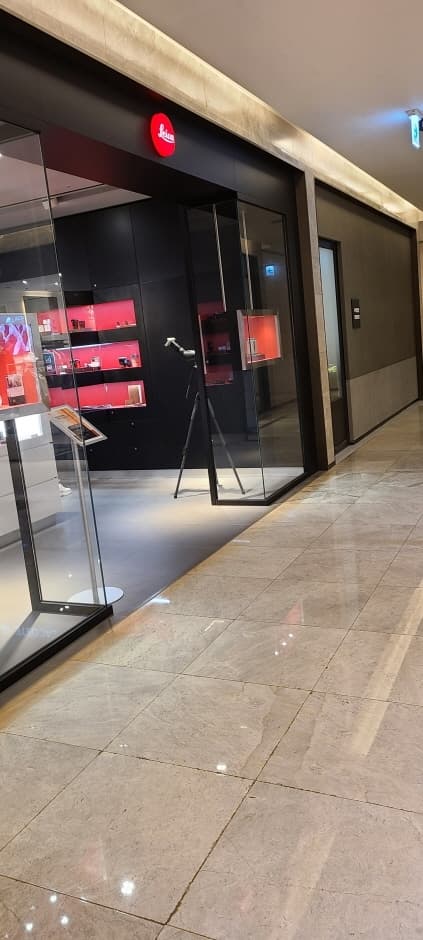 Leica Camera - Hyundai Trade Center Branch [Tax Refund Shop] (라이카카메라 현대무역)