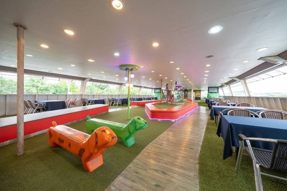 Seoul Cruise (서울크루즈)
