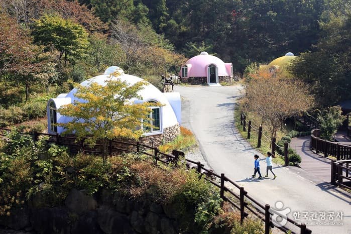 Bangjangsan National Recreational Forest (국립 방장산자연휴양림)