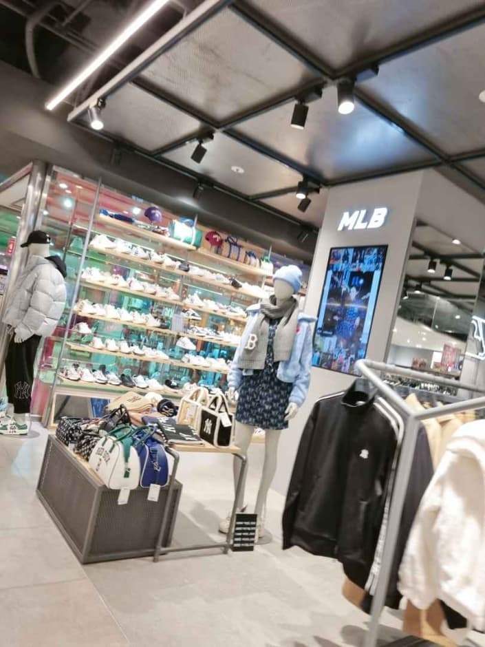 MLB - NC Singuro Branch [Tax Refund Shop] (엠엘비 nc신구로)