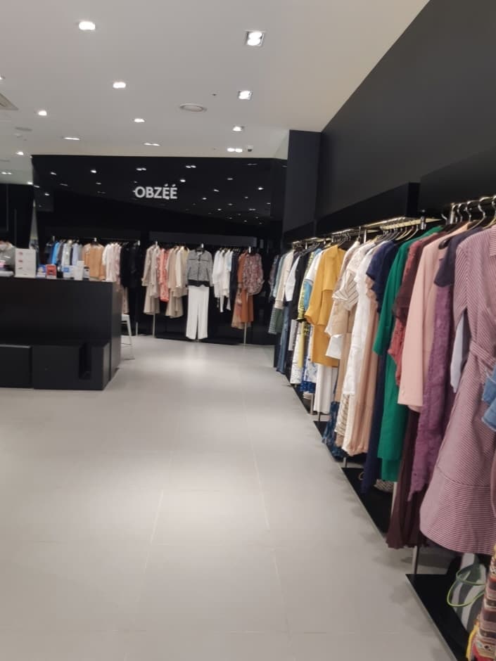 The Handsome Obzee - Shinsegae Yeoju Branch [Tax Refund Shop] (한섬 오브제 신세계여주)