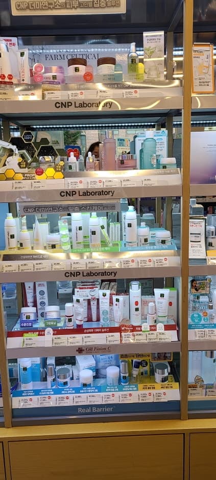 Olive Young - Seolleung-ro Branch [Tax Refund Shop] (올리브영 선릉로)