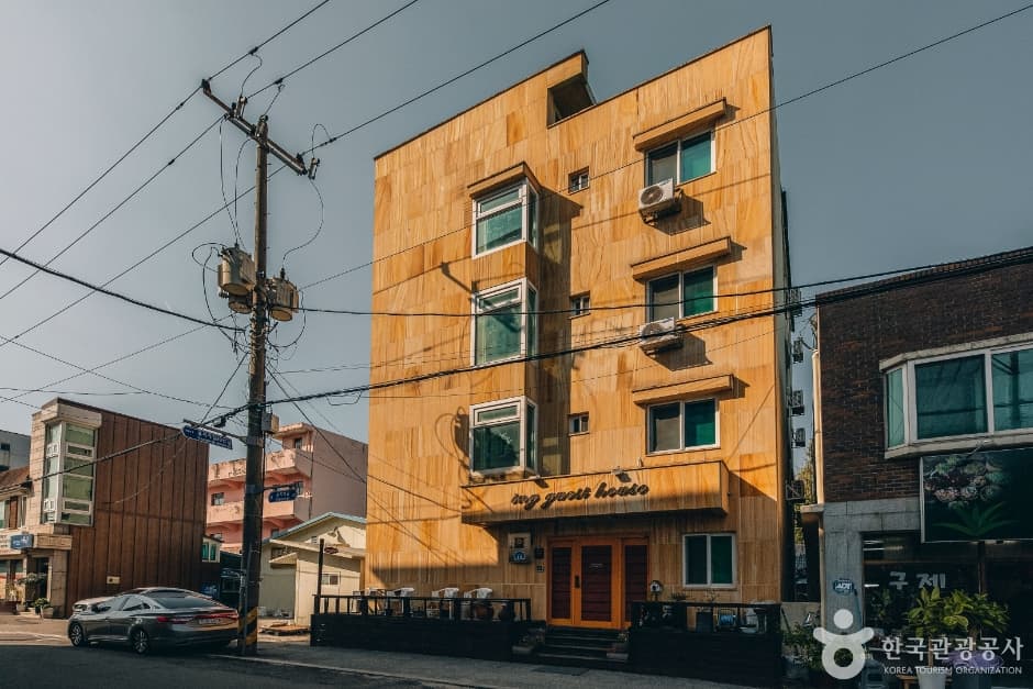 Gangneung ING Guest House [Korea Quality] / 강릉ing게스트하우스 [한국관광 품질인증]