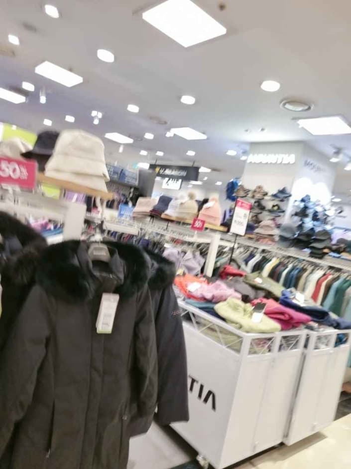 Mountia - Newcore Sanbon Branch [Tax Refund Shop] (마운티아 뉴코아 산본점)