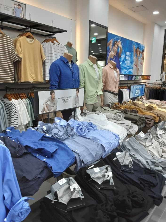 Giordano - Lotte Paju Branch [Tax Refund Shop] (지오다노 롯데파주)