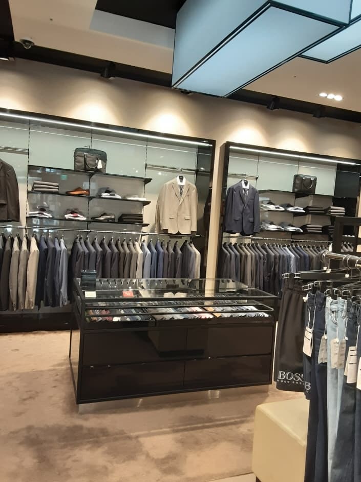 Hugo Boss - Lotte Outlets Dongbusan Branch [Tax Refund Shop] (휴고보스 롯데아울렛 부산점)