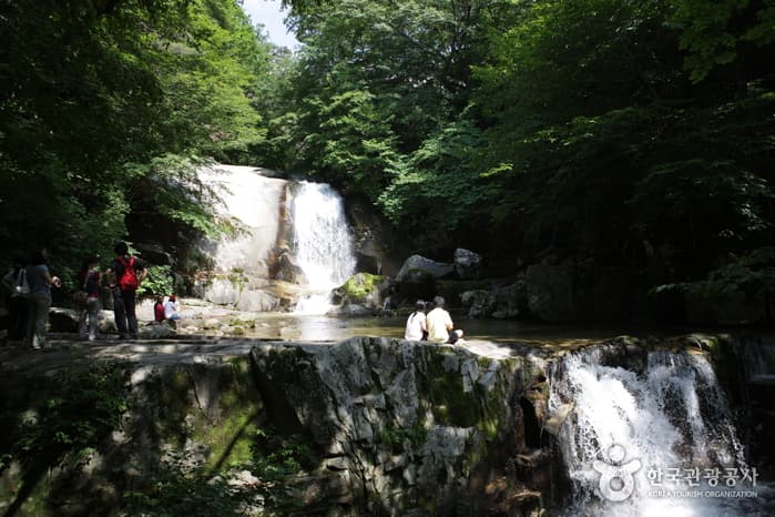 Bangtaesan National Recreational Forest (국립 방태산자연휴양림)