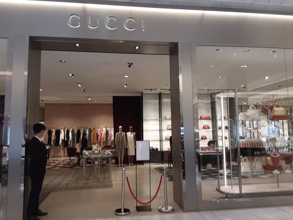 Gucci - Hyundai Pangyo Branch [Tax Refund Shop] (구찌 현대 판교점)