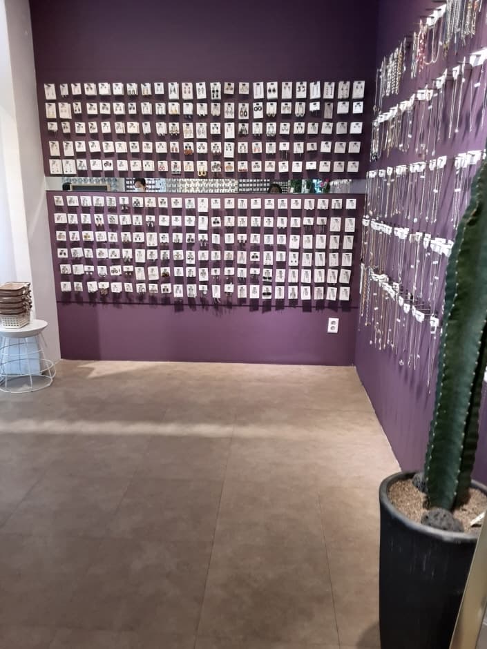 Nageunol Street - Daegu Dongseong-ro Branch [Tax Refund Shop] (나그놀스트릿 대구동성로)