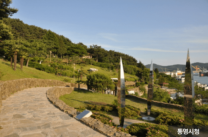 Nammangsan Sculpture Park (남망산 조각공원)