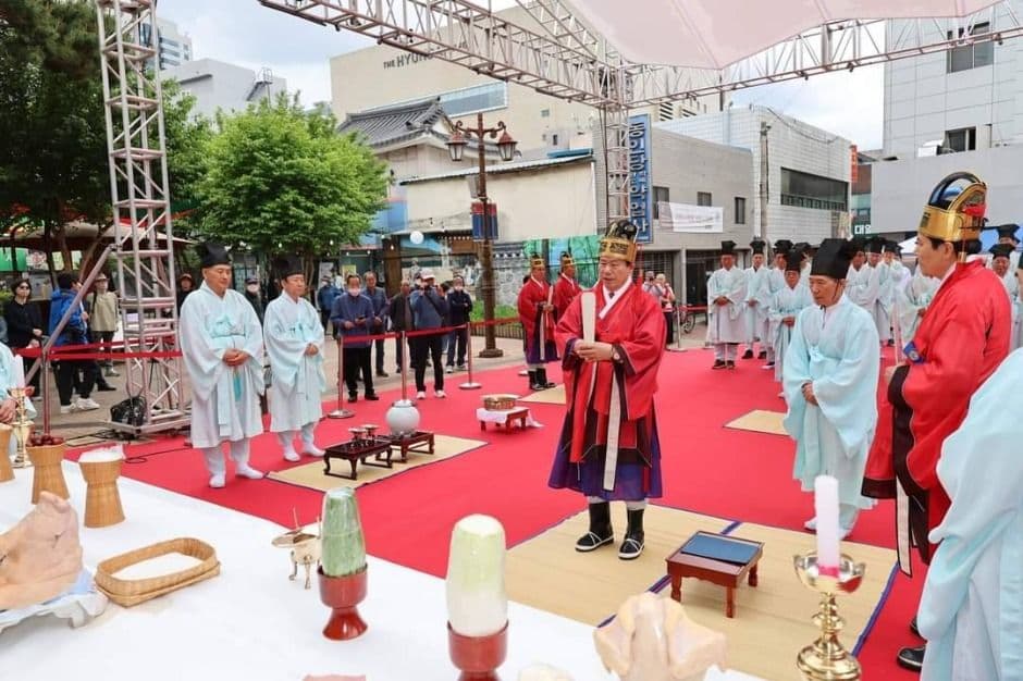 Daegu Yangnyeongsi Herbal Medicine Festival (대구약령시한방문화축제)