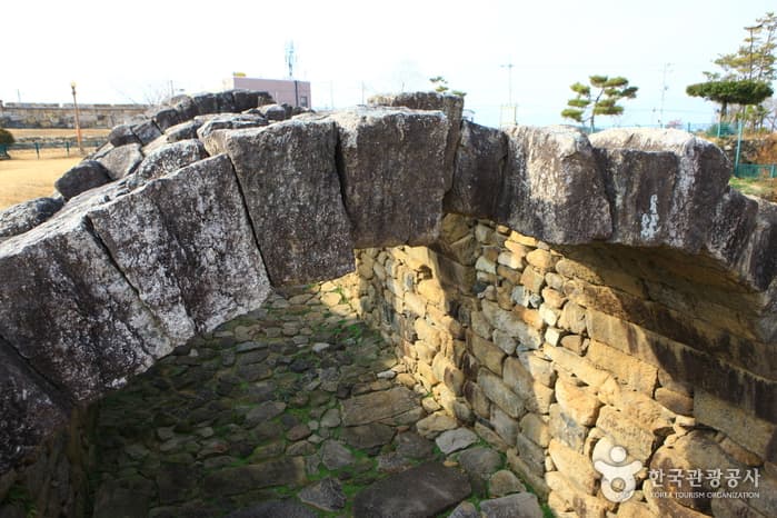 Cheongdo Stone Ice Storage (청도 석빙고)