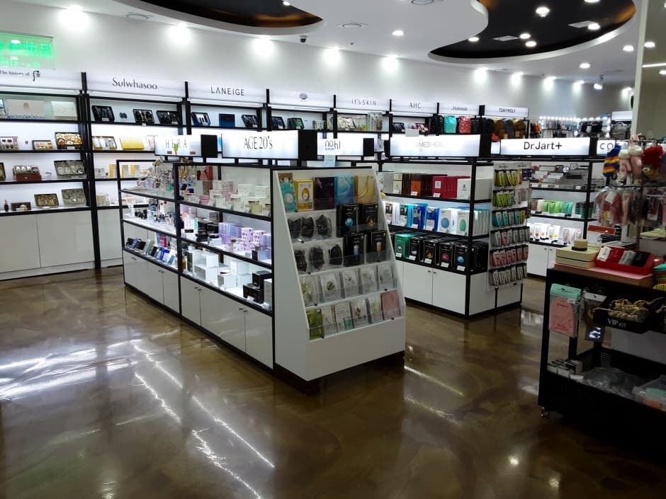 Wonder Land - Jeju Yeon-dong Branch [Tax Refund Shop] (원더런 제주연동)