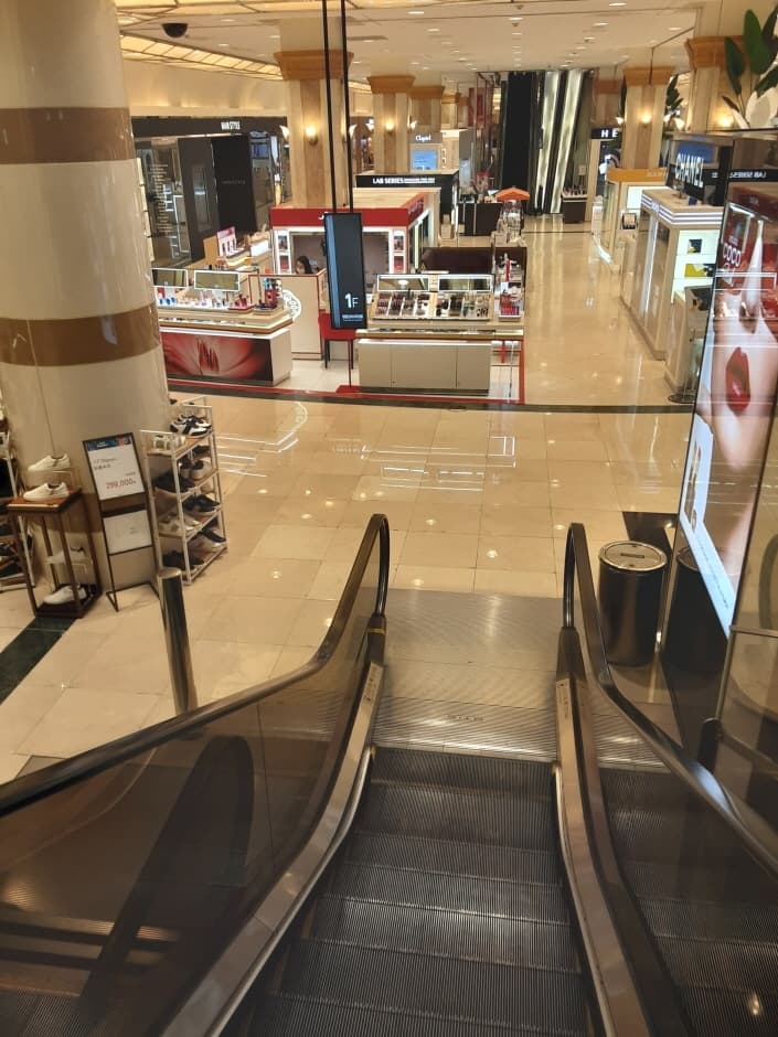 Daegu Department Store - Praza Branch [Tax Refund Shop] (대구백화점 프라자점)