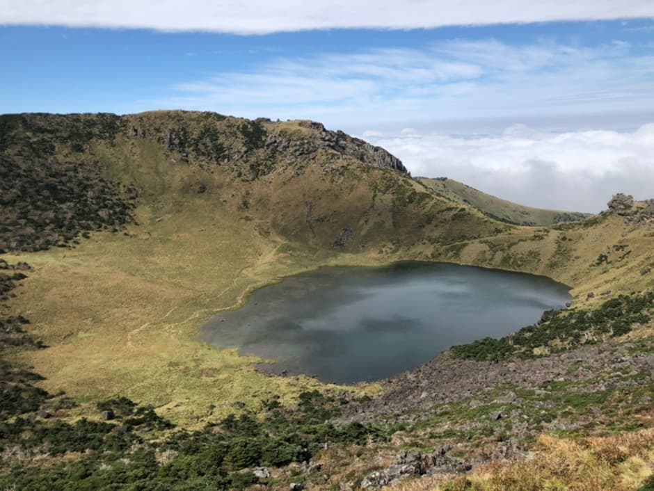 Baengnokdam Lake (한라산 백록담)