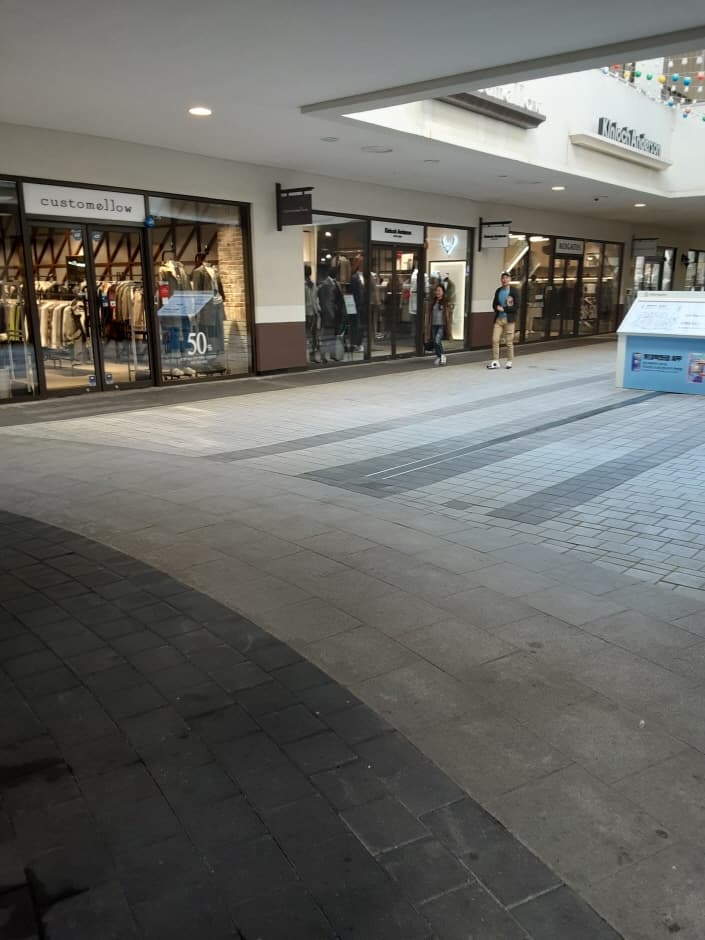 Kinloch Anderson - Lotte Dongbusan Branch [Tax Refund Shop] (킨록앤더슨 롯데 동부산점)