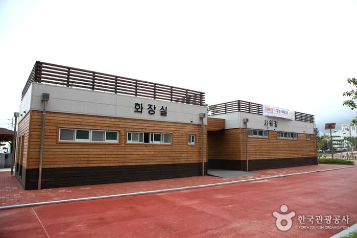 Hakdong Auto Campging Site (학동자동차야영장)