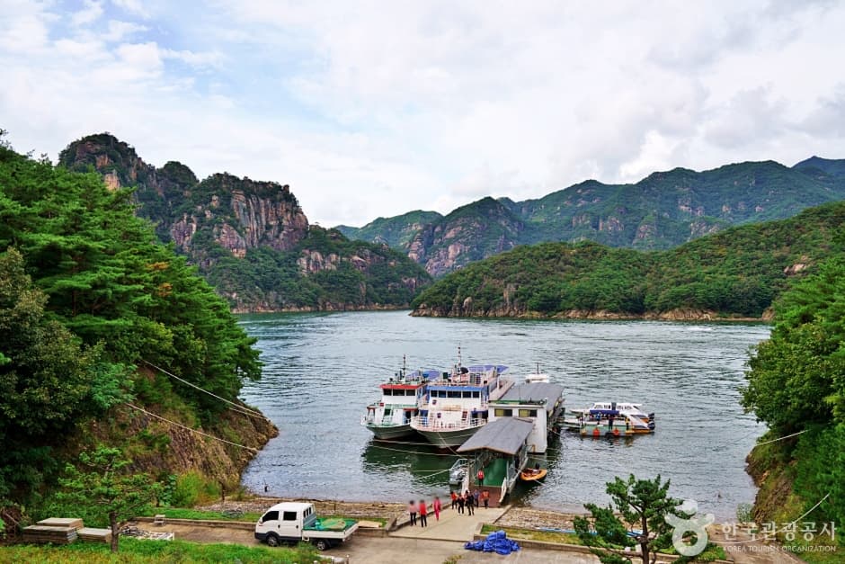 Janghoe Quay (장회나루)