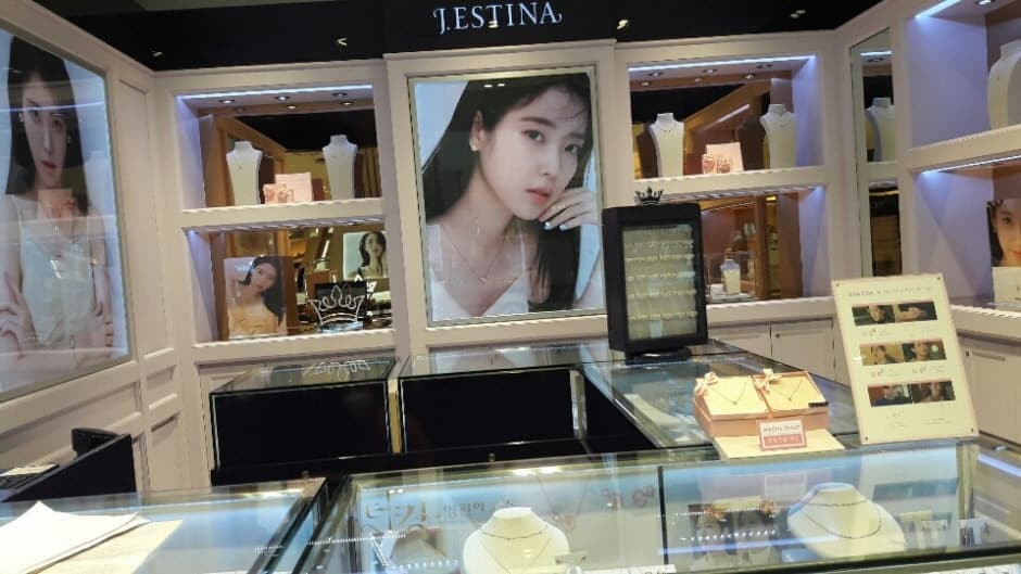 J.Estina - Lotte Ansan Branch [Tax Refund Shop] (제이에스티나 롯데 안산점)