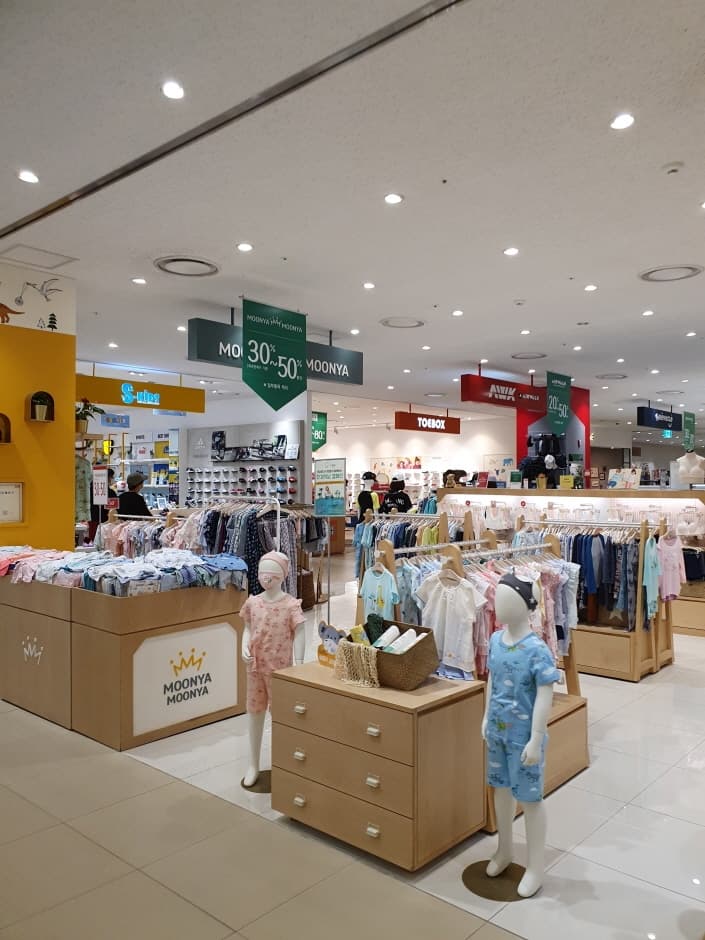 Moonya Moonya - Lotte Outlets Gwanggyo Branch [Tax Refund Shop] (무냐무냐 롯데아울렛 광교점)