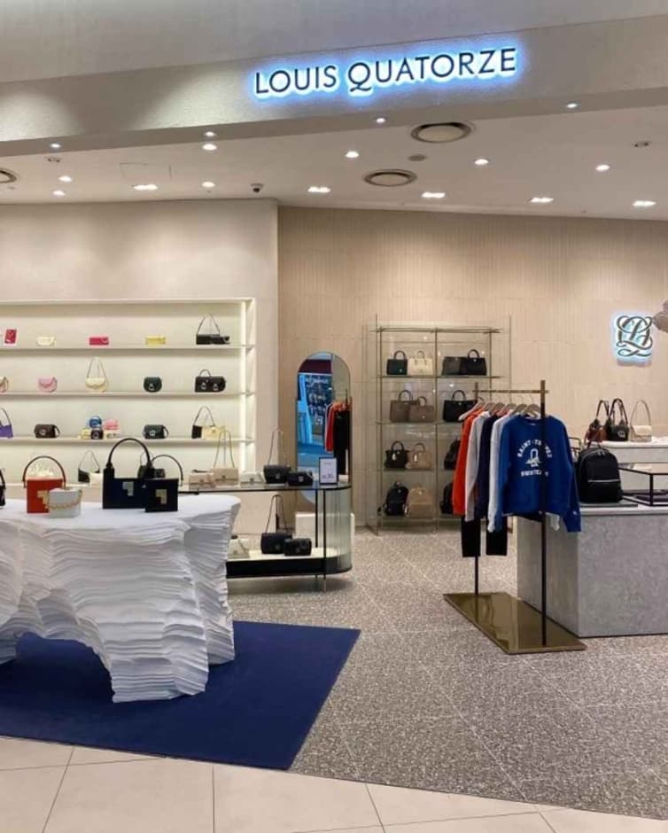 Louis Quatorze Umbrella & Parasol  [Tax Refund Shop] (루이까또즈 우양산)