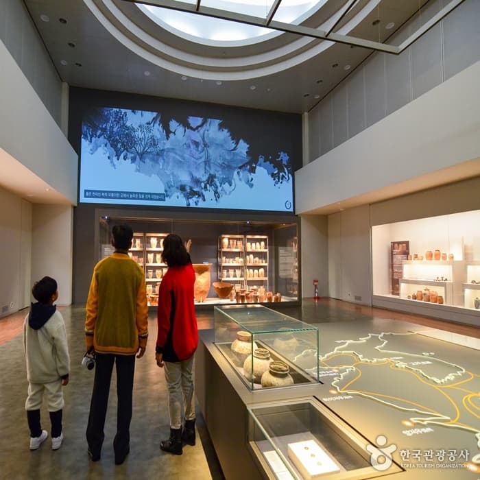 Jeju National Museum (국립제주박물관)