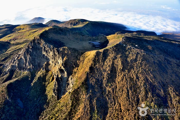 Hallasan Mountain (한라산)