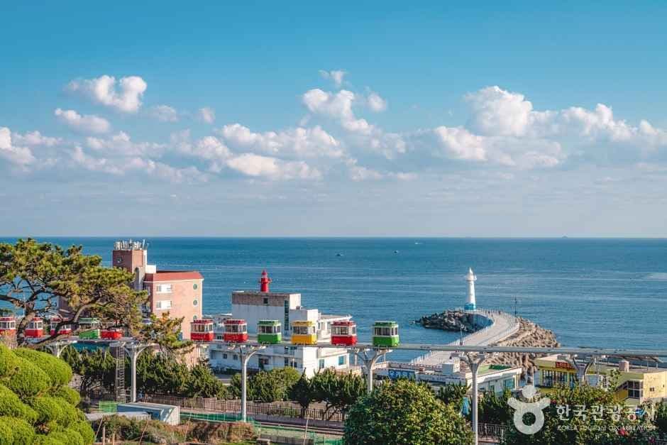 Haeundae Blueline Park (해운대 블루라인파크)