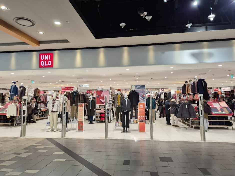 Uniqlo - Style Market Daejeon Branch [Tax Refund Shop](유니클로 스타일마켓 대전점)
