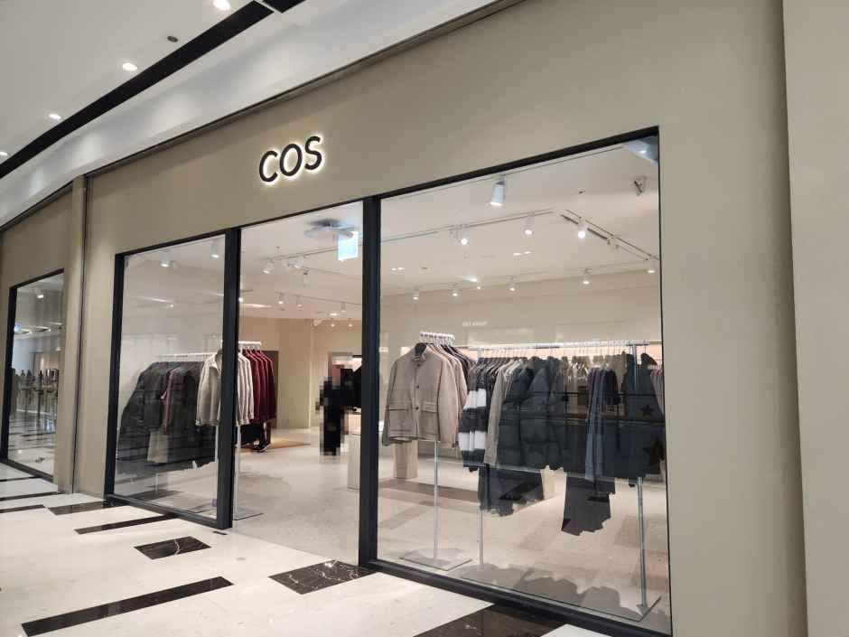 Cos - IFC Mall Branch [Tax Refund Shop](코스 IFC몰점)
