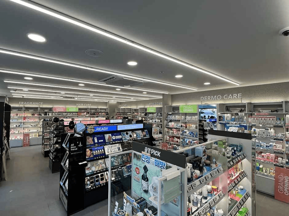 Olive Young Songnidan Street Branch [Tax Refund Shop](올리브영 송리단길점)