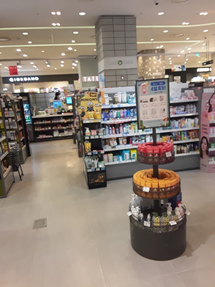 Olive Young - Hyundai City Outlets Gasan Branch [Tax Refund Shop](올리브영 현대아울렛 가산점)