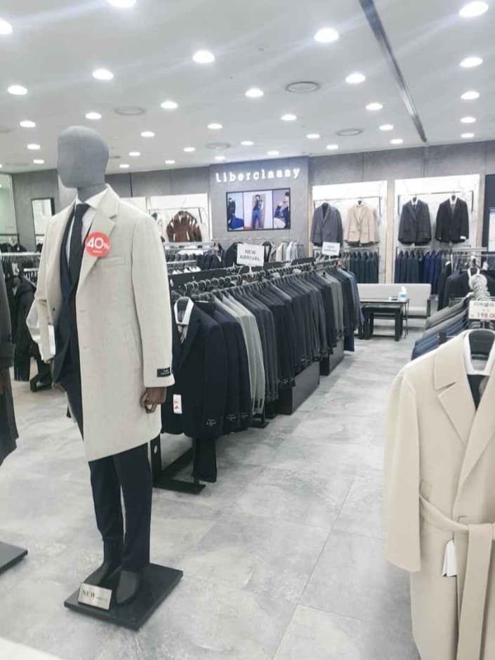 Liberclassy - MODA Outlet Incheon Branch [Tax Refund Shop]  (리버클래시 모다아울렛 인천점)(리버클래시 모다아울렛 인천점)