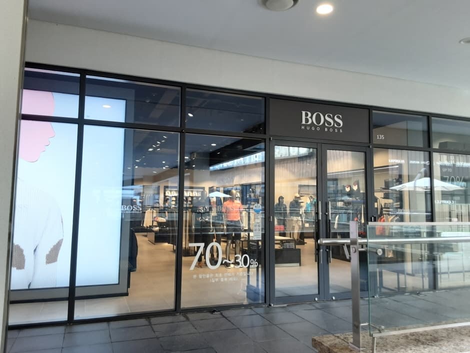 Hugo Boss - Hyundai Premium Outlets Songdo Branch [Tax Refund Shop](휴고보스 현대프리미엄아울렛 송도점)