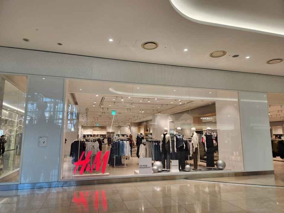 H&M - TIMES SQUARE Branch [Tax Refund Shop](H&M 타임스퀘어점)