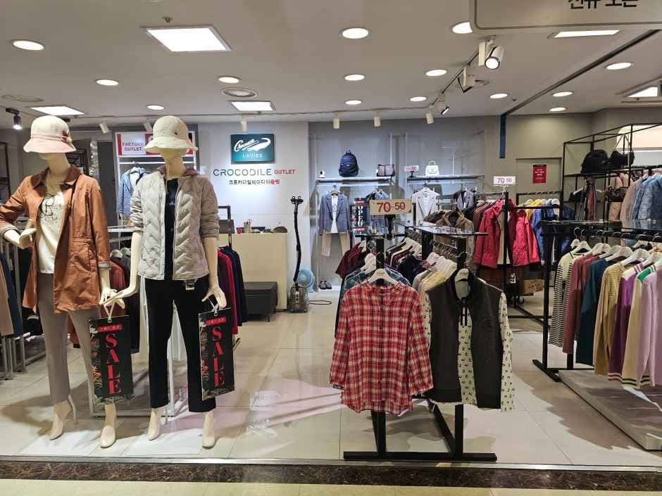 Crocodile - Newcore Factory Outlets Gwangmyung Branch [Tax Refund Shop](크로커다일 뉴코아팩토리아울렛 광명점)