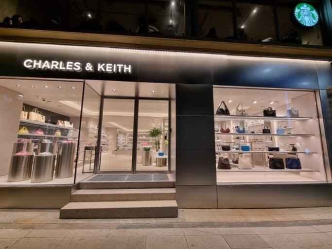 Charles & Keith Garosu-gil Branch [Tax Refund Shop](찰스앤키스 가로수길점)
