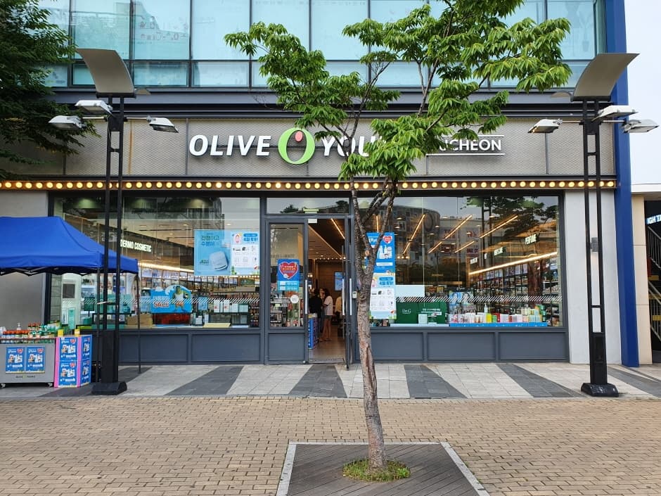 Olive Young - Bucheon Sang-dong Branch [Tax Refund Shop](올리브영 부천상동점)