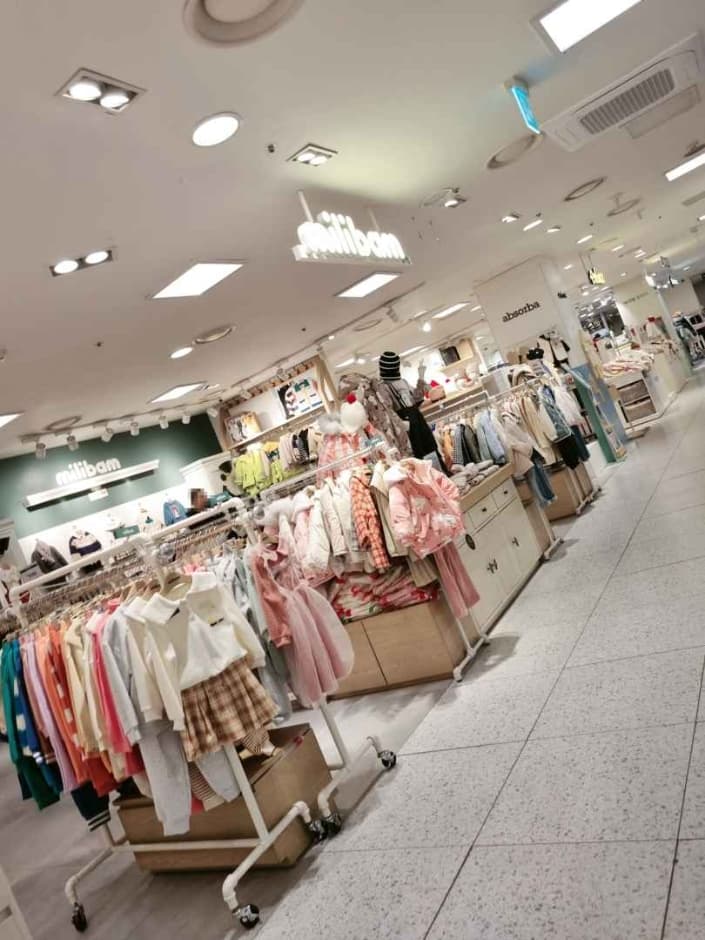 Milibam - Newcore Outlets - Pyeongchon Branch [Tax Refund Shop](밀리밤 뉴코아아울렛 평촌점)