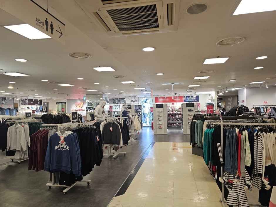 Save Zone - Gwangmyeong Branch [Tax Refund Shop] (세이브존 광명점)
